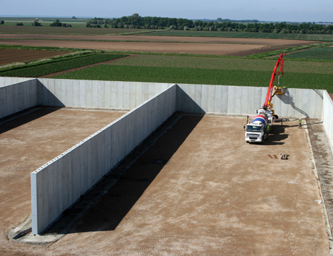 shuttabloc precast concrete containment wall